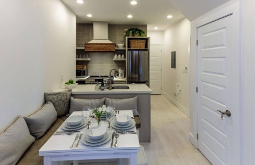 Inner Harbour Apartment | Parkside Getaway in Downtown Kingston