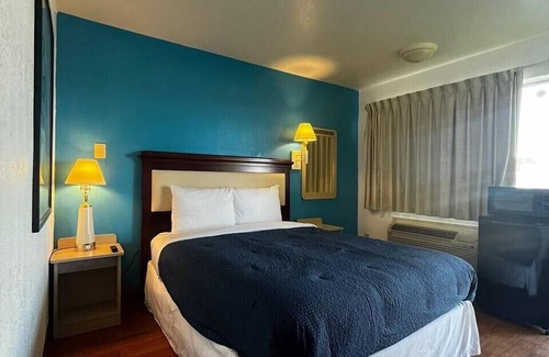 Sweetwater Hotel | Parkside Inn by PHG - Sweetwater