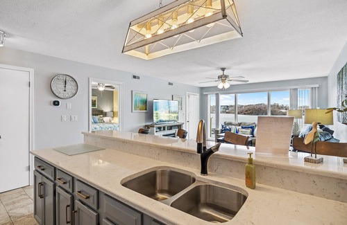 Osage Beach Condo | Parkside Paradise - Waterfront Condo w/Lake & Pool Views!