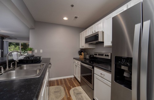 Osage Beach Condo | Parkview Bay 212 - Lakeside Condo w/State Park View
