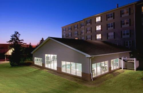 Witmer Hotel | Parkview Inn & Suites, Lancaster Amish Country, PA