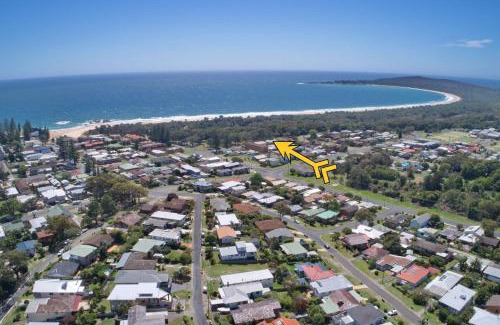 South West Rocks Apartment | Parkview Lodge - Bring your own linen.