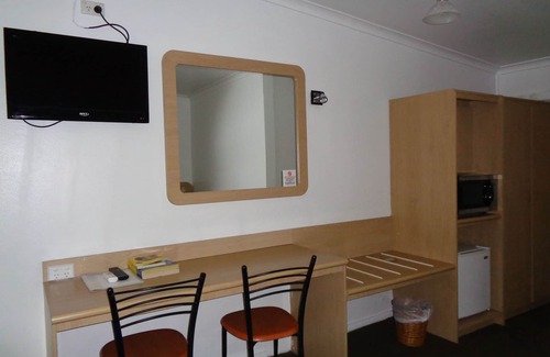 Queanbeyan Hotel | Parkway Motel