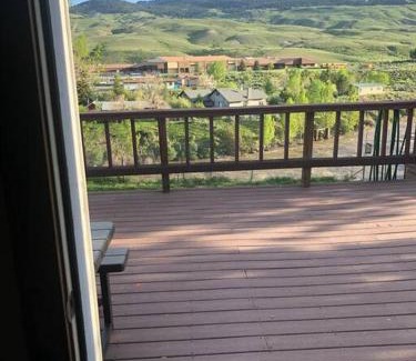 Gardiner House | ParkWay Yellowstone Riverside Studio #6