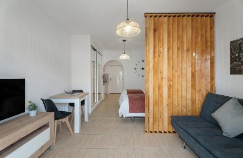 Arona Apartment | Parque Carolina 207