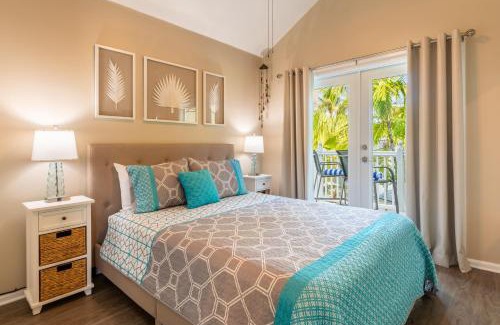 Truman Annex House | Parrot Perch by AvantStay Old Town Key West w Shared Pool Week Long Stays Only