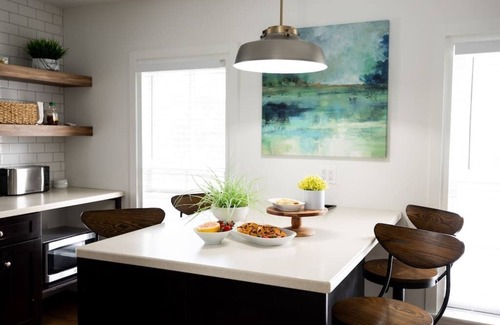 Clarkston Condo | Parsonage Suite - Millpond Inn