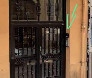 Barrio del Carmen Apartment | Partenopeo 26