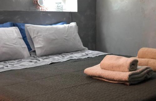 Barrio del Carmen Apartment | Partenopeo 26