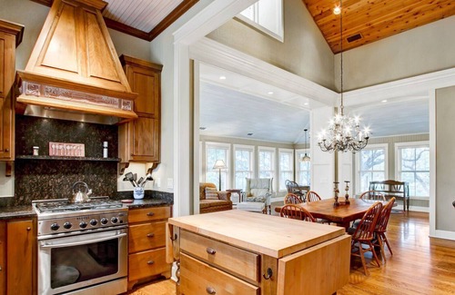 Comfort House | Parvin's Cottage at RRR - A Birdy Vacation Rental