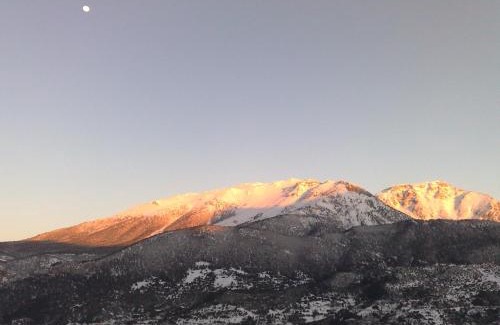 Feneos Ski Chalet | Pasithea Mountain Chalet