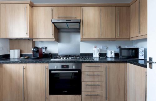Charlton House | Pass the Keys 2 Bedroom House Free Parking Near Charlton Stn