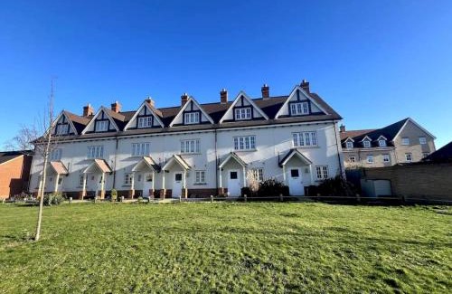 Colchester House | Pass the Keys 3 Bed home away from home