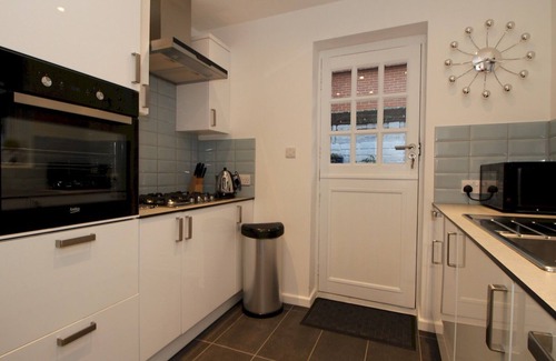 Canterbury House | Pass the Keys | A Character Cottage in Historical Canterbury