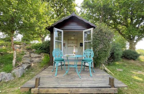 Rockcliffe House | Pass the Keys Beautiful 2BR Beach Lodge Set In Stunning Gardens