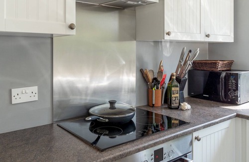 St Albans House | Pass the Keys | Charming 3 bed house with parking and large garden