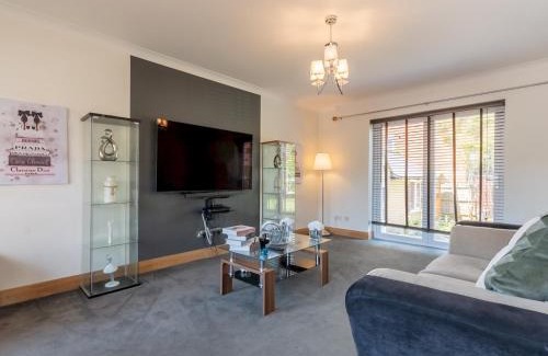 Basildon House | Pass the Keys Comfortable home Langdon Hills