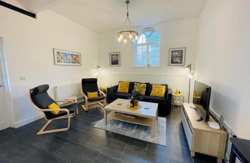 Combs House | Pass the Keys Converted Sunday School for 4 with Views & Garden