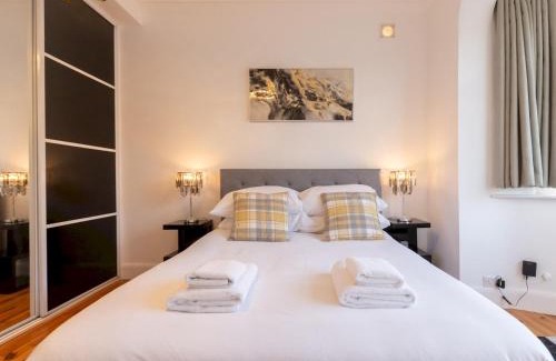 Leigh-on-Sea Apartment | Pass the Keys Cosy flat in Leigh