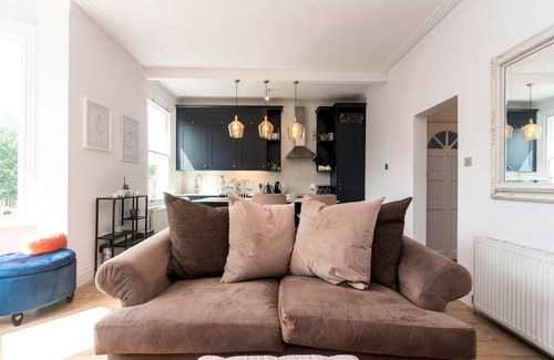 Blackheath Apartment | Pass the Keys | Cosy and Chic Flat Near Greenwich Park