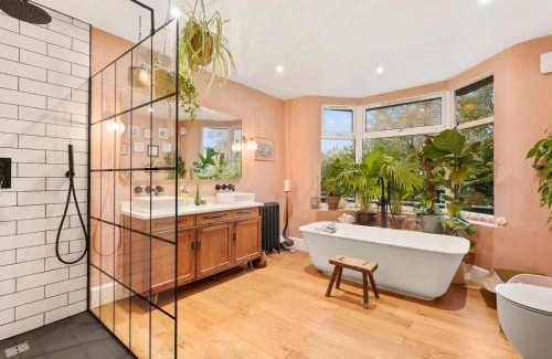 Forest Gate House | Pass the Keys Earlham Grove
