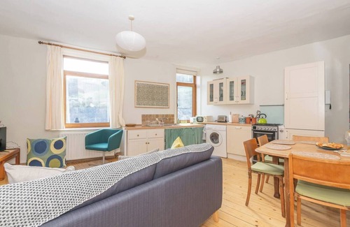 Wadsworth House | Pass the Keys | Family Haven -Amazing Views-Heart of Hebden Bridge