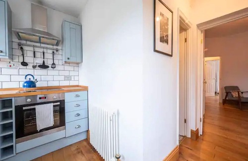 Lewisham Apartment | Pass the Keys | Hither Green ground floor flat with garden London