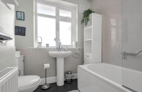 Birchington House | Pass the Keys Little Haven A stunning Bungalow in Minnis Bay
