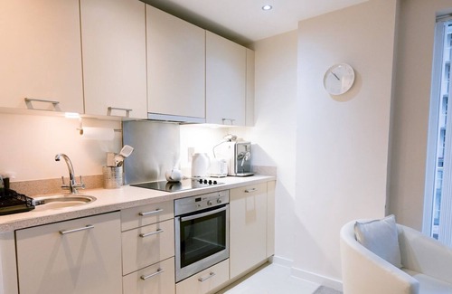 North West Apartment | Pass the Keys | New 1 Bed at Glasgow Harbour