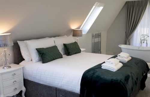 Manordeilo House | Pass the Keys North Lodge