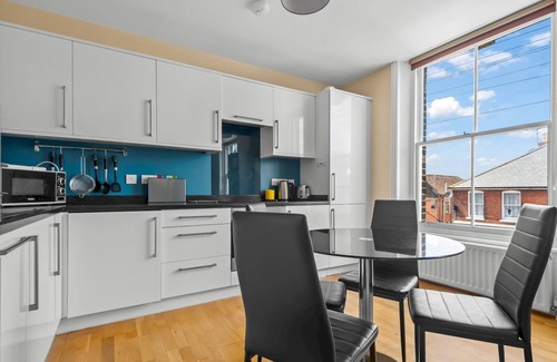 Canterbury Apartment | Pass the Keys | Perfect 1-bed base in Canterbury with Parking