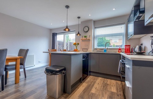 Stafford House | Pass the Keys | Spacious & Homely 3BR Stafford – Ideal Getaway!