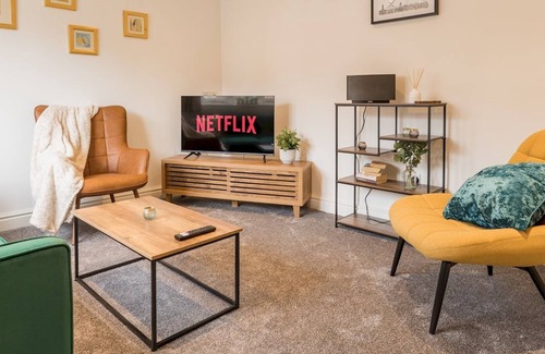 Heswall House | Pass the Keys | Spacious 5 BR great base for Liverpool Chester