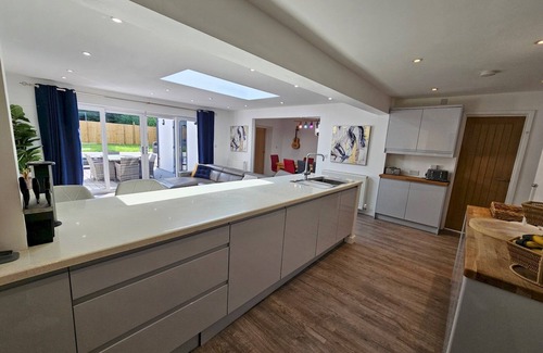 Shrewsbury House | Pass the Keys | Stylish and unique 2, 4-bedroom homes for 8 guests