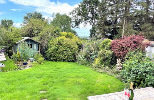 Rockcliffe House | Pass the Keys Traditional Scottish Cottage in Beautiful Location