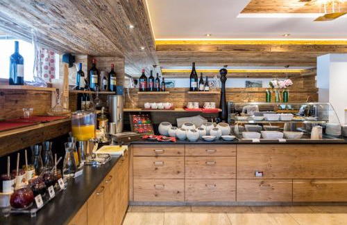 Selva di Val Gardena Hotel | Passo Sella Dolomiti Mountain Resort