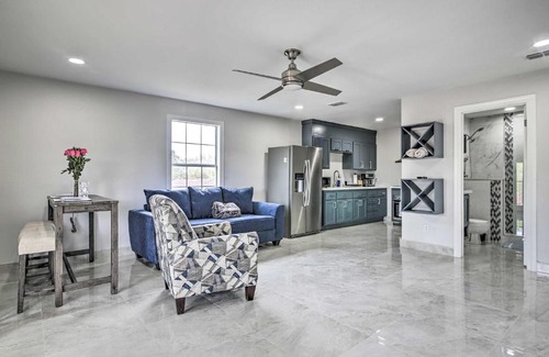 Brownsville House | Patio and Balcony Gulf Coast Retreat in Brownsville