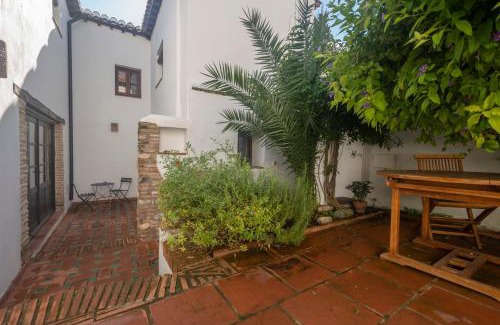 Beiro House | Patio del Olivo