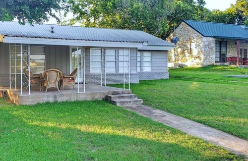 Kingsland House | *Patio&Grill*WaterfrontHome*PetFriendly*Wifi*