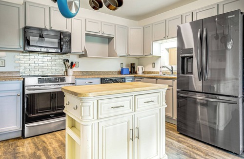 Pueblo West House | Patio & Mtn Views: Home 5 Mi to Pueblo Reservoir