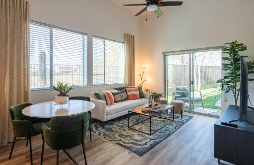Desert View Village Apartment | Patio Retreat - Pools - Parking - Scottsdale Rodeo S134