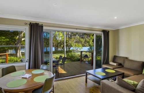 Patonga House | Patonga Sunset - Waterfront Holiday House
