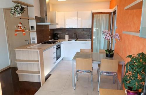 Riva di Solto Apartment | Patty ZU - Lakeside apartment