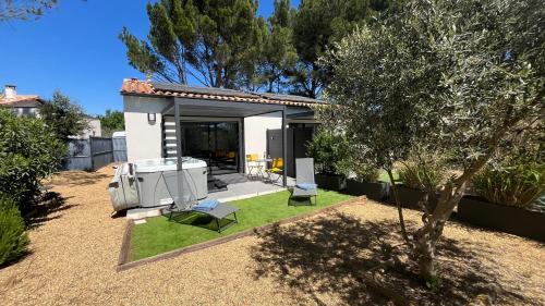 Carpentras House | Pause spa sur la route du Ventoux adults only