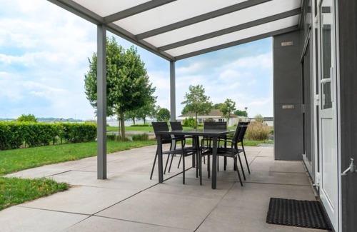 Dordtse Biesbosch House | Pavilion 4 by Interhome