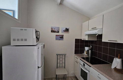 Pornic Cottage | Pavillon 2 * : Calm and charming, shops and sea within walking distance