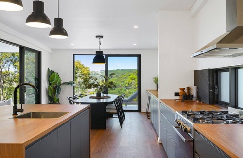 Woy Woy House | Pay5, Stay 7 these School Holidays*