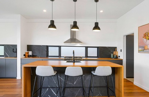 Woy Woy House | Pay5, Stay 7 these School Holidays*