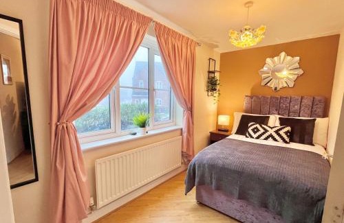 Sheffield House | Payler House Sheffield-WiFi -Large Parking Space-cozy 4 bedrooms