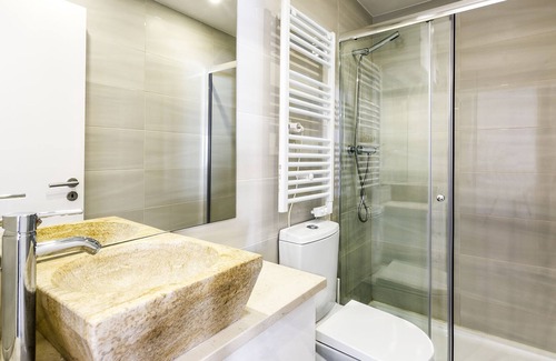 Loures Apartment | Paz Downtown Apartment #3